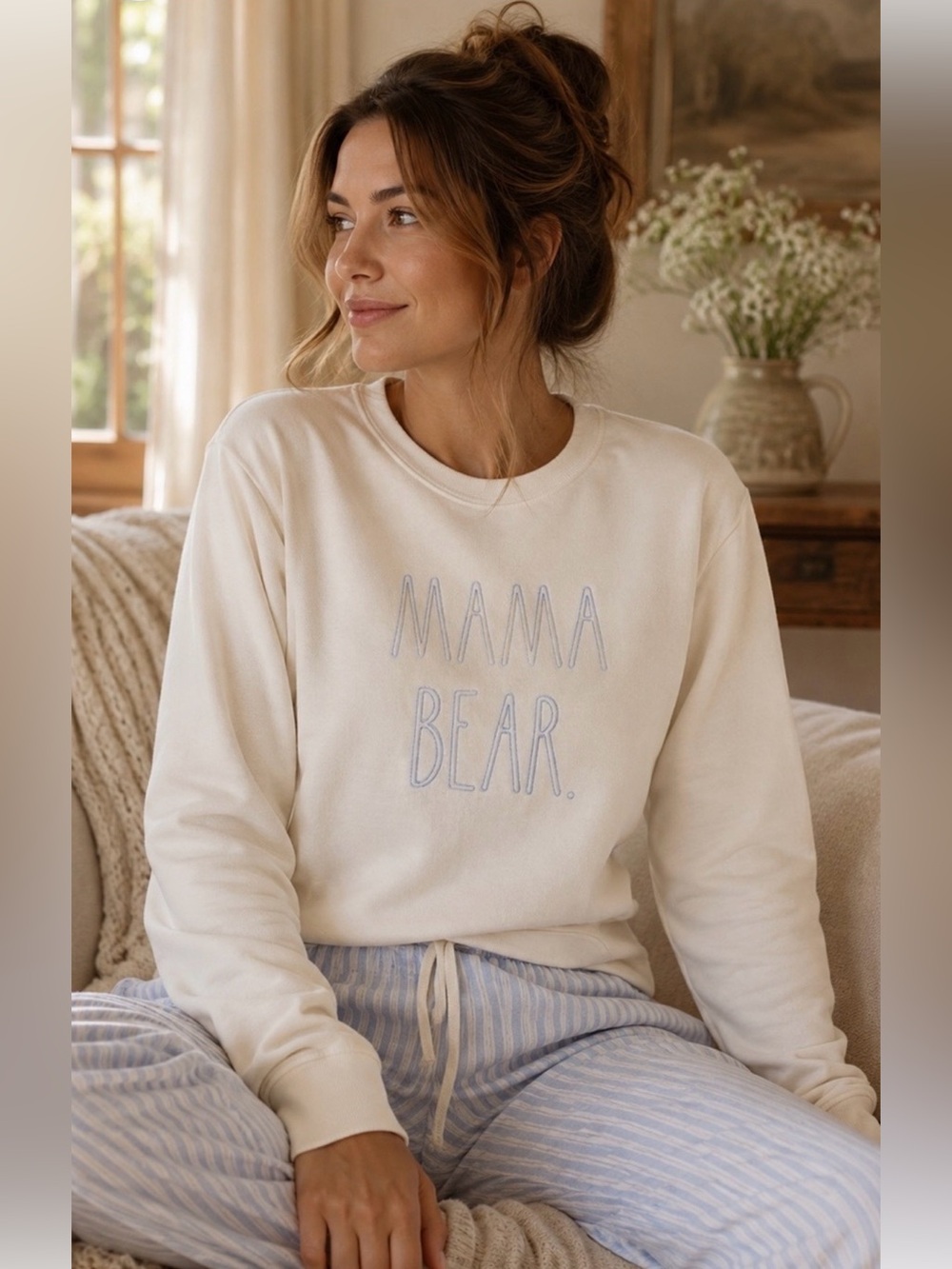 Rae Dunn Cream 'Mama Bear' Crewneck Sweatshirt Cozy Embroidery Size Large